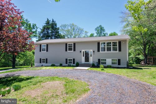 7612 Leeds Manor Rd, MARSHALL, VA, 20115-2652 | Card Image