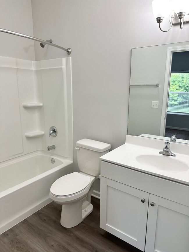 APT-1F - 853 E Main St, Condo with 2 bedrooms, 2 bathrooms and 2 parking in East Dundee IL | Image 11