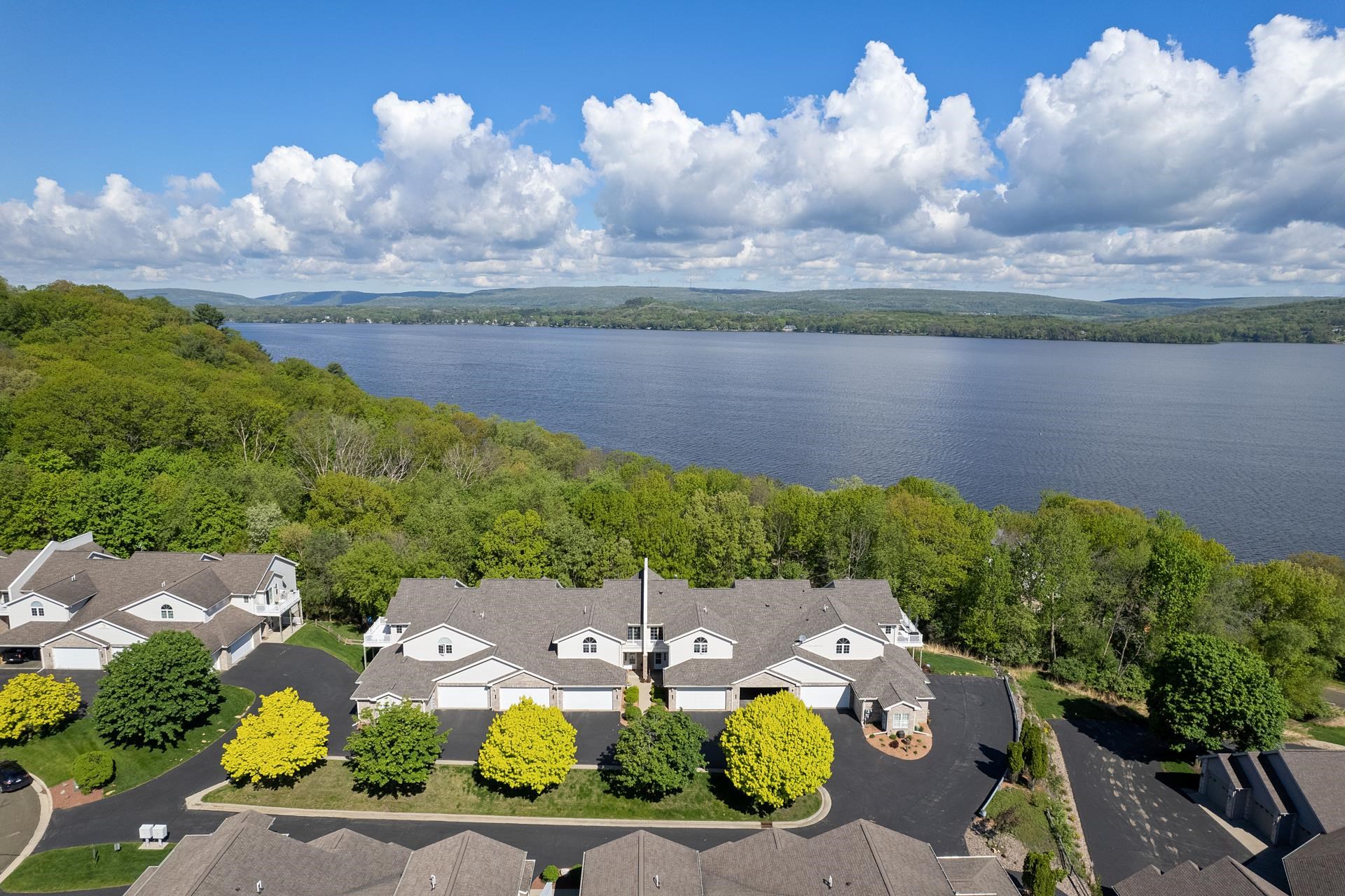 Island View Ct, Lodi, WI 53555