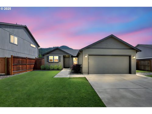 2057 S 59th St, Springfield, OR, 97478-5630 | Card Image