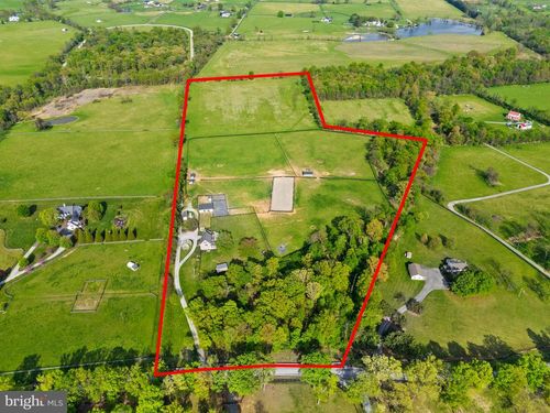 19798 Foggy Bottom Rd, BLUEMONT, VA, 20135-2124 | Card Image