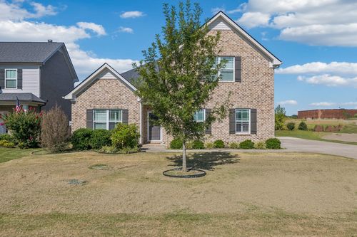 600 Eagleview Dr, Eagleville, TN, 37060-2502 | Card Image