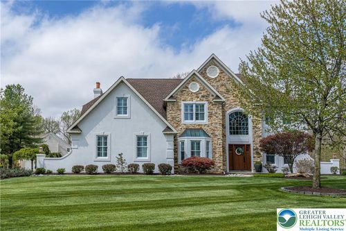 7637 Longwood Dr, Orefield, PA, 18069-3152 | Card Image