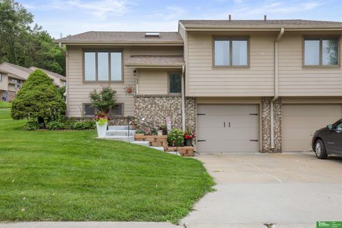 102 Arbor Ridge Ln, Council Bluffs, IA, 51503-5066 | Card Image