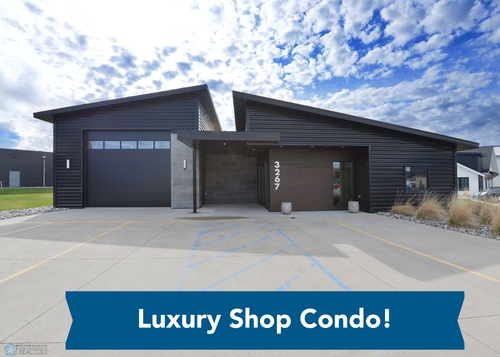 3267 Oak Ridge Loop E, West Fargo, ND, 58078-8482 | Card Image