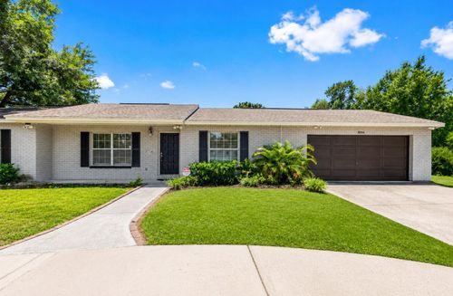 8904 W Flora St, TAMPA, FL, 33615-2714 | Card Image