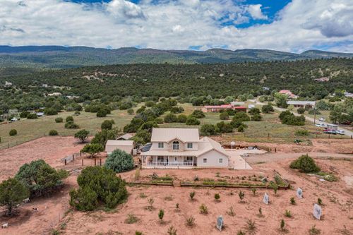 8 Melcor De Canoncito, Cedar Crest, NM, 87008 | Card Image