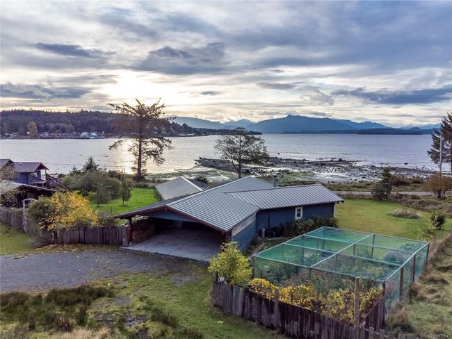 110 Hillside Rd, House other with 2 bedrooms, 2 bathrooms and 4 parking in Sointula BC | Image 5