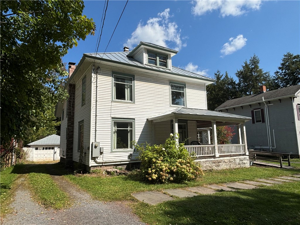Clinton St, Delhi, NY 13753