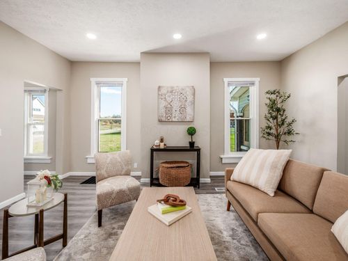 3543 Cleveland Ave, Grove City, OH, 43123-2501 | Card Image