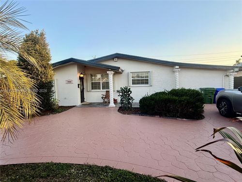 rear-7910 Nw 12th St, Pembroke Pines, FL, 33024-5109 | Card Image