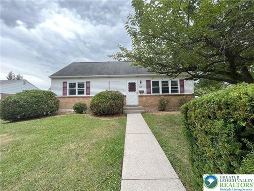 242 N 39th St, ALLENTOWN, PA, 18104-5112 | Card Image