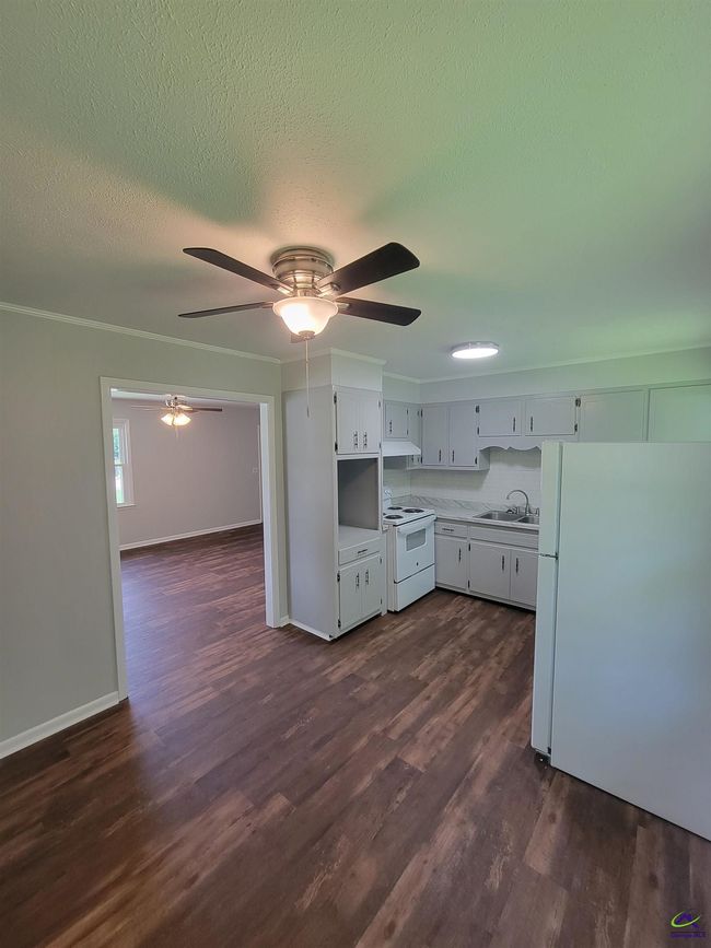 197 W Dykes St, House other with 2 bedrooms, 1 bathrooms and null parking in cochran GA | Image 10
