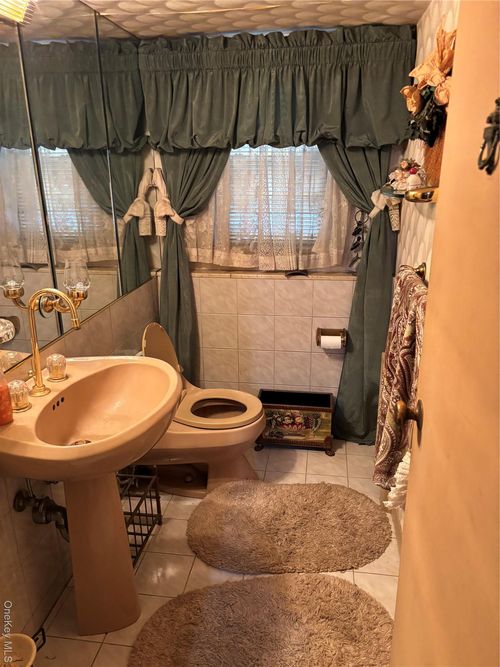 606 Blair Dr, Westbury, NY, 11590-1426 | Card Image