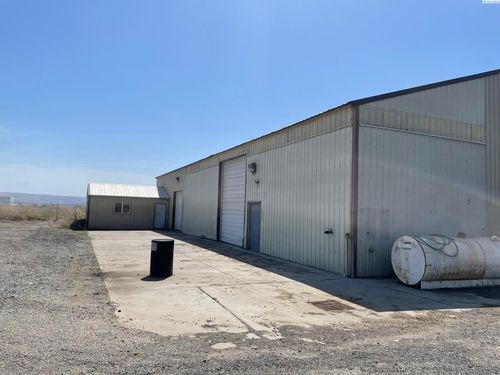 146 Railex Rd, Burbank, WA, 99323-9001 | Card Image