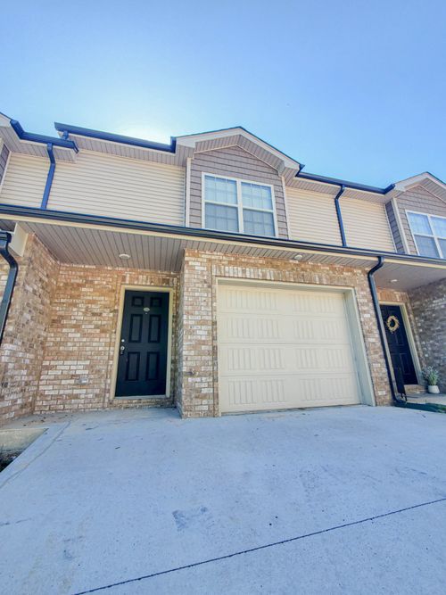 103-135 Country Ln, Clarksville, TN, 37043-3943 | Card Image