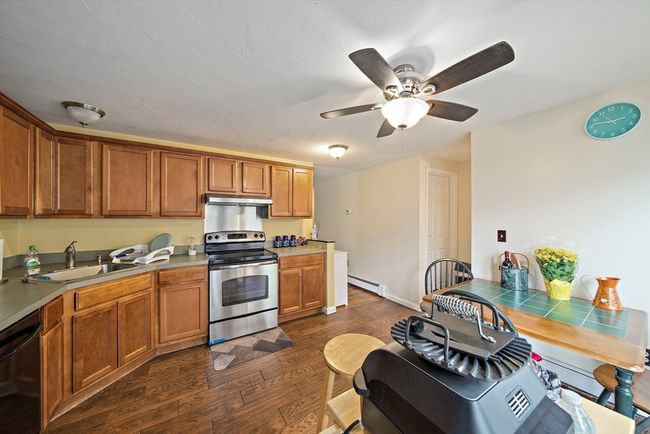 APT-7 - 141 Pleasant St, Condo with 3 bedrooms, 2 bathrooms and 1 parking in Attleboro MA | Image 6