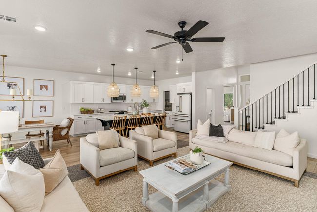 Living Room | Image 32