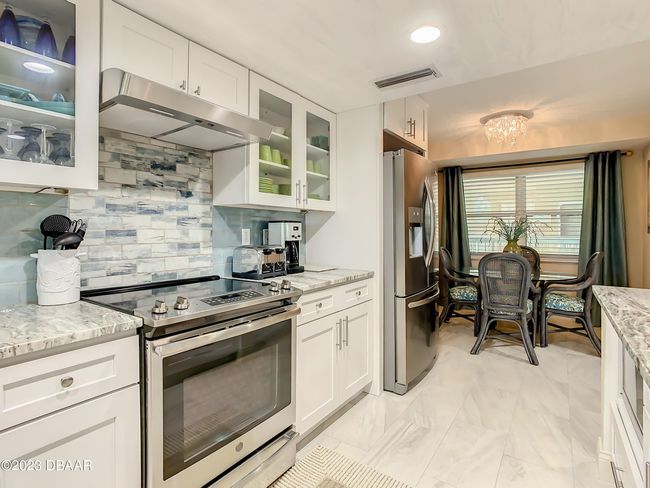 APT-307D - 4 Oceans West Blvd, Condo with 2 bedrooms, 2 bathrooms and null parking in Daytona Beach Shores FL | Image 9