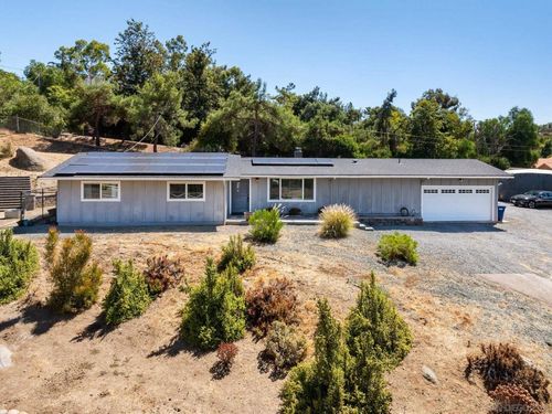 2855 N Victoria Dr, Alpine, CA, 91901-3669 | Card Image