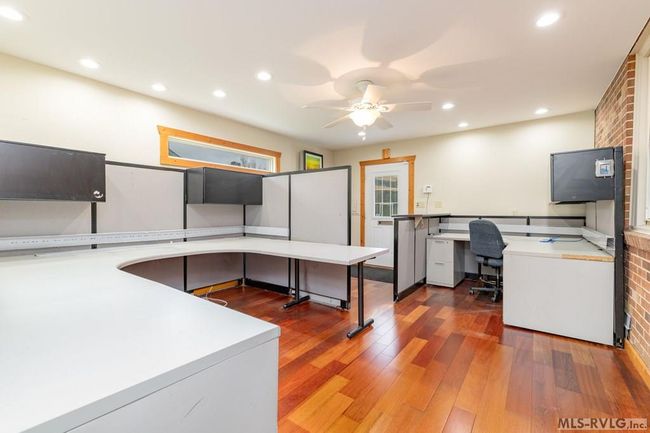 Office 2-outside & inside entry | Image 28