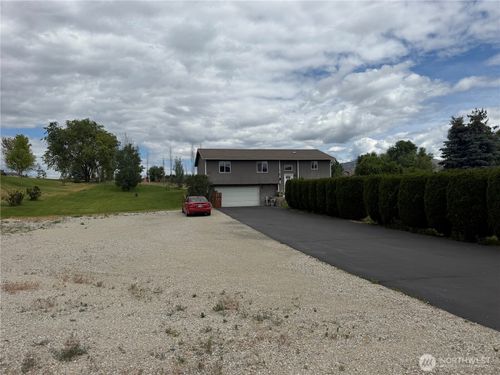 324 Omak River Rd, Omak, WA, 98841-9674 | Card Image