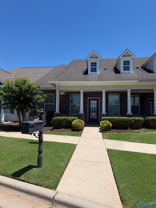 5 Atherton Cir Sw, Huntsville, AL, 35824-4047 | Card Image