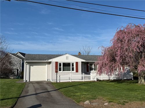 58 Redwood Rd, Portsmouth, RI, 02871-1014 | Card Image