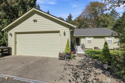 2012 Lorraine Dr Se, Olympia, WA, 98501-9556 | Card Image