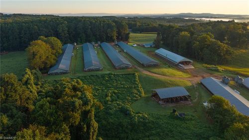 167 Buck Hollow Trl, Ararat, NC, 27007-8469 | Card Image