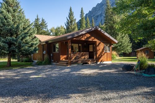 9 Moosehaven Loop, Mc Leod, MT, 59052-8844 | Card Image