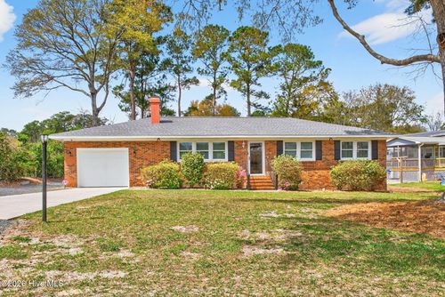 1064 Ward Ave, Calabash, NC, 28467-2938 | Card Image