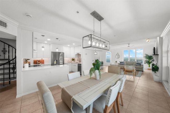 APT-225 - 17960 Gulf Blvd, Townhouse with 5 bedrooms, 4 bathrooms and null parking in REDINGTON SHORES FL | Image 4