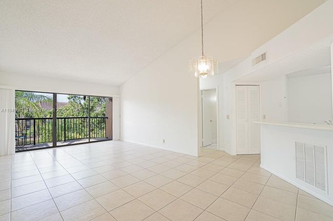 APT-304 - 9033 Wiles Rd, Condo with 2 bedrooms, 2 bathrooms and null parking in Coral Springs FL | Image 19