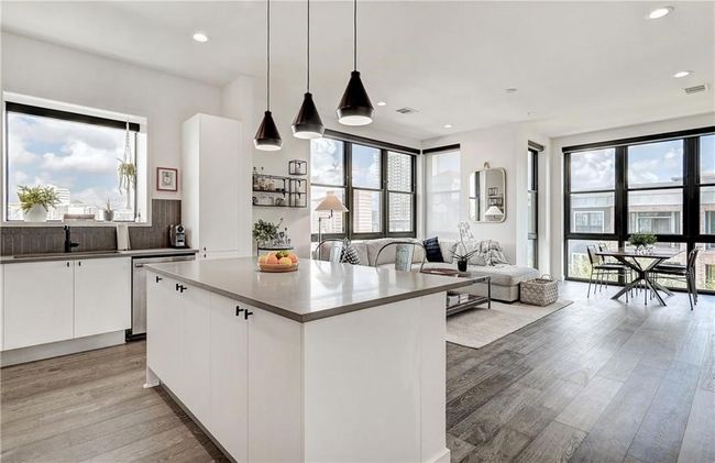 APT-319 - 800 Embassy Dr, Condo with 2 bedrooms, 2 bathrooms and null parking in Austin TX | Image 6