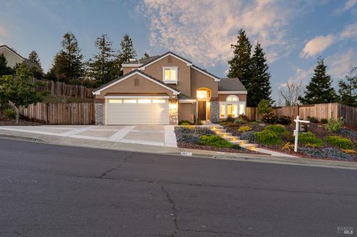 365 Allen Way, Benicia, CA, 94510 | Card Image