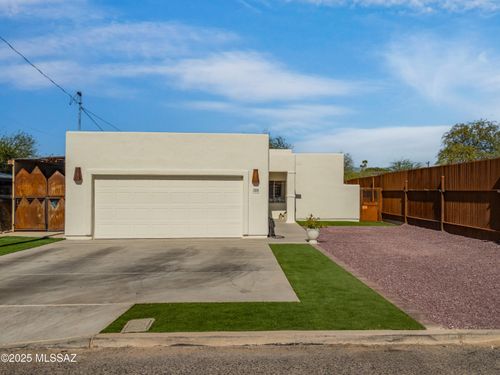 644 N Catalina Ave, Tucson, AZ, 85711-2008 | Card Image