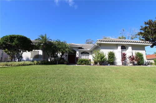 137 Woodcreek Dr E, SAFETY HARBOR, FL, 34695-5513 | Card Image