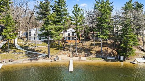 7485 Ravine Dr, Belding, MI, 48809-9336 | Card Image