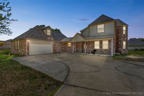 11952 N 152nd East Ave, Collinsville, OK, 74021-5263 | Card Image
