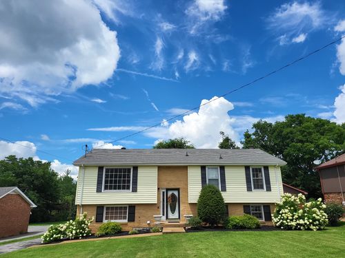 629 Dutchmans Dr, Hermitage, TN, 37076-2310 | Card Image
