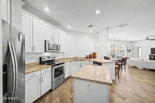 234-2511 W Queen Creek Rd, Chandler, AZ, 85248-0140 | Card Image