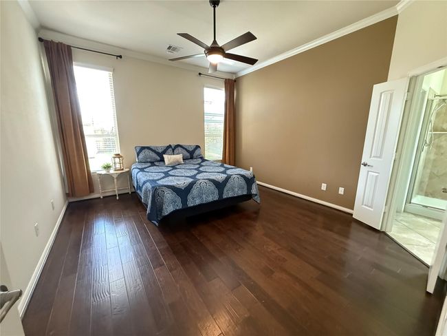 Large Primary Bedroom | Image 11