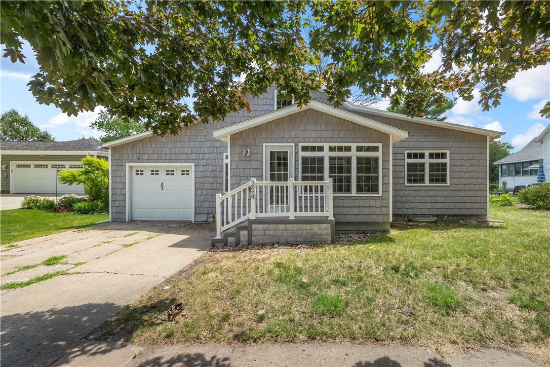 5th St, Altoona, IA 50009