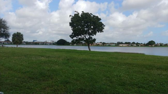 APT-1N - 500 Executive Center Dr, Condo with 2 bedrooms, 2 bathrooms and null parking in West Palm Beach FL | Image 26