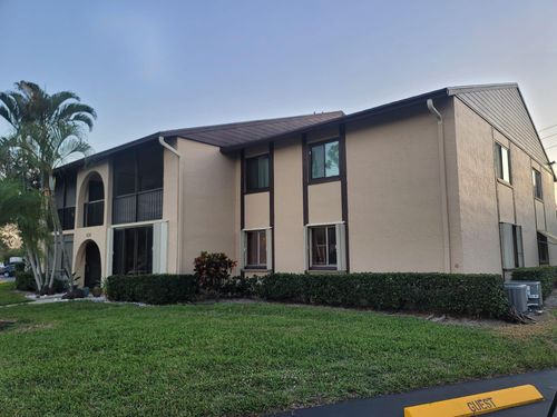 c2-434 Pine Glen Ln, Greenacres, FL, 33463-8532 | Card Image