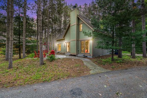 7949 Ottawa Ct, Thompsonville, MI, 49683-9375 | Card Image