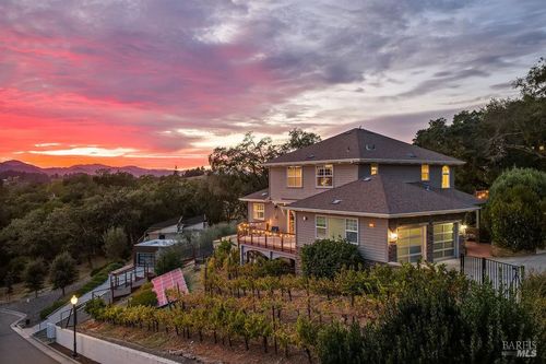 235 Clear Ridge Drive, Healdsburg, CA, 95448 | Card Image