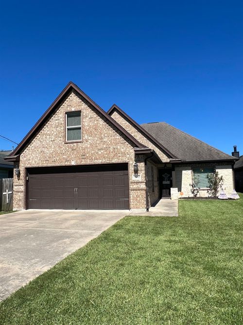 2142 Armstrong Ave, Port Neches, TX, 77651-3614 | Card Image