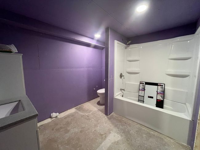 Full bath lower level | Image 29